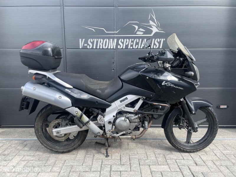 Suzuki DL 650 V-Strom, 77.000 km, opknapper of onderdelen  !