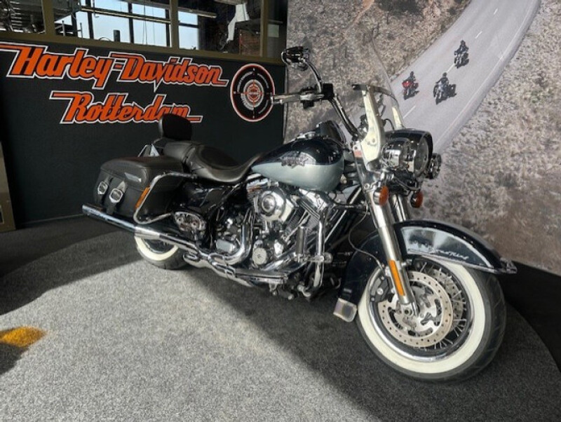Harley-Davidson FLHRCI Road King Classic