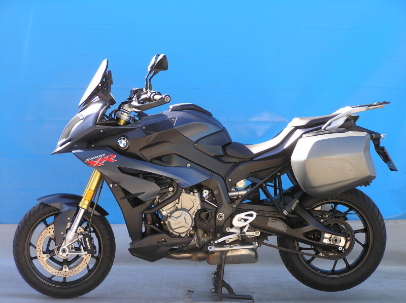 BMW S1000XR