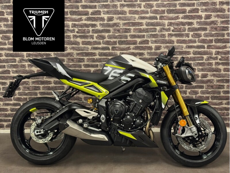 Triumph STREET TRIPLE MOTO2 Mineral Grey / Crystal White