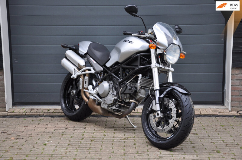 Ducati Monster S2R 1000 9500 kilometers!