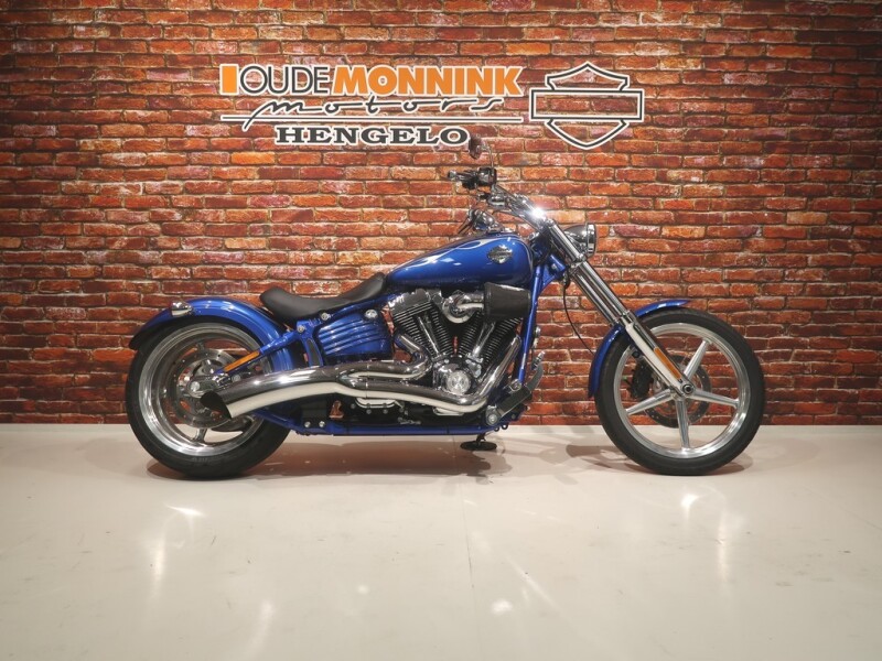 Harley-Davidson FXCWC Rocker Custom 1580
