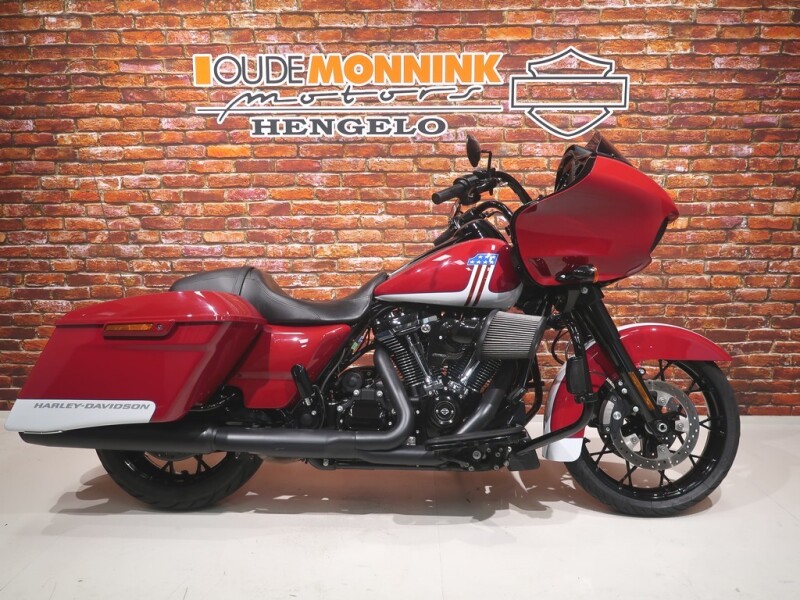 Harley-Davidson FLTRXS Road Glide Special 114