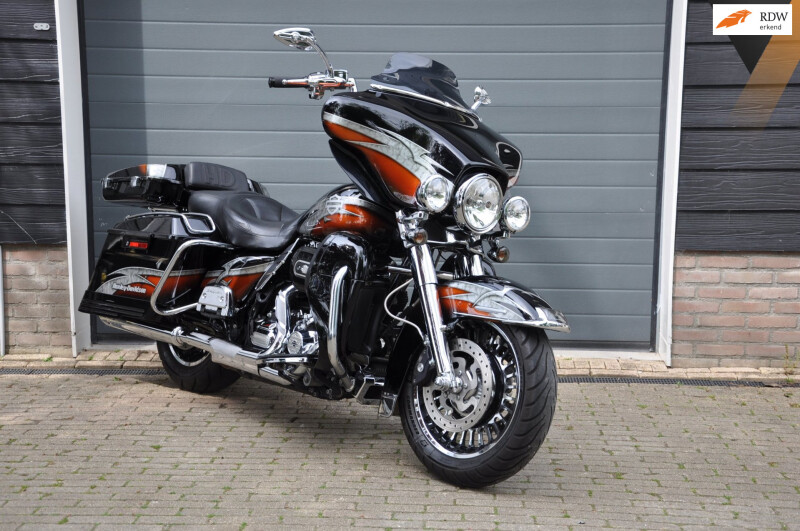 Harley Davidson StreetGlide / Ultra limited 103 ABS Zeer speciaal