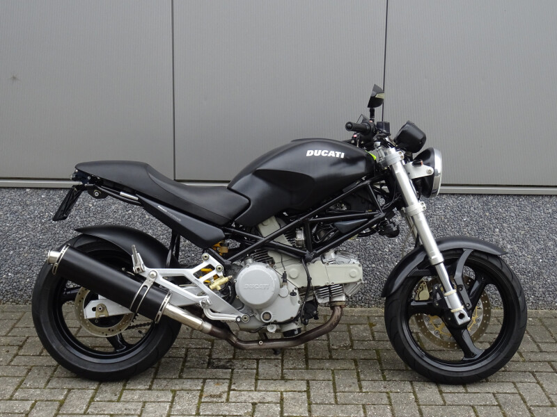 DUCATI MONSTER 600
