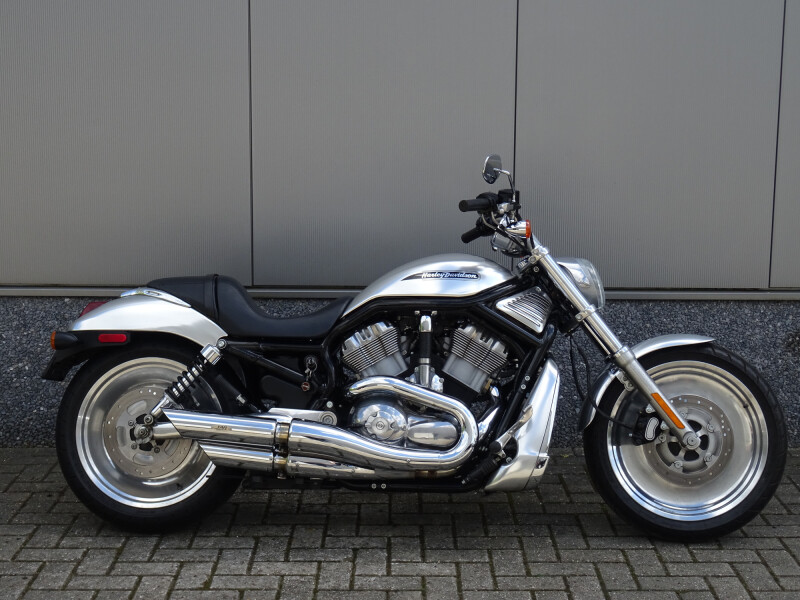 HARLEY DAVIDSON VRSCB V-ROD