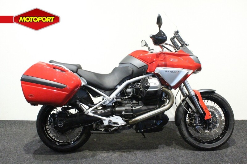 Moto Guzzi STELVIO 1200