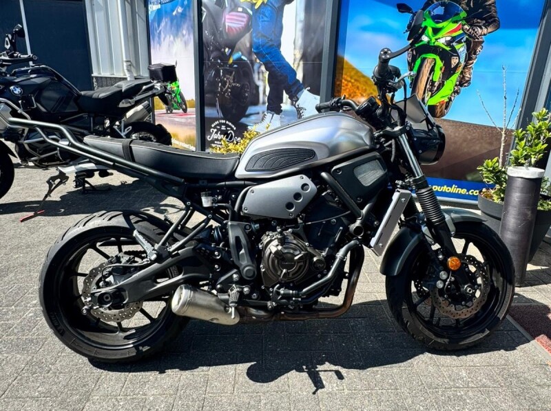 Yamaha XSR 700 ABS
