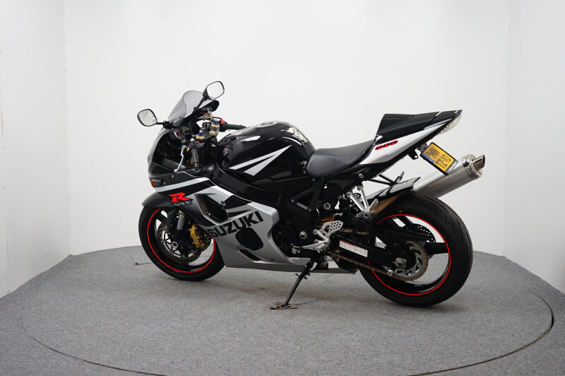 Suzuki GSX-R600 GERESERVEERD YB T/M 19-06 - € 5.299 - foto 5