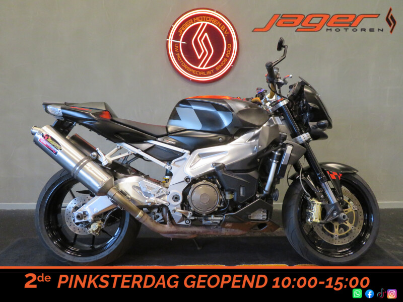 APRILIA TUONO 1000 RR AKRA ZEER FRAAI!