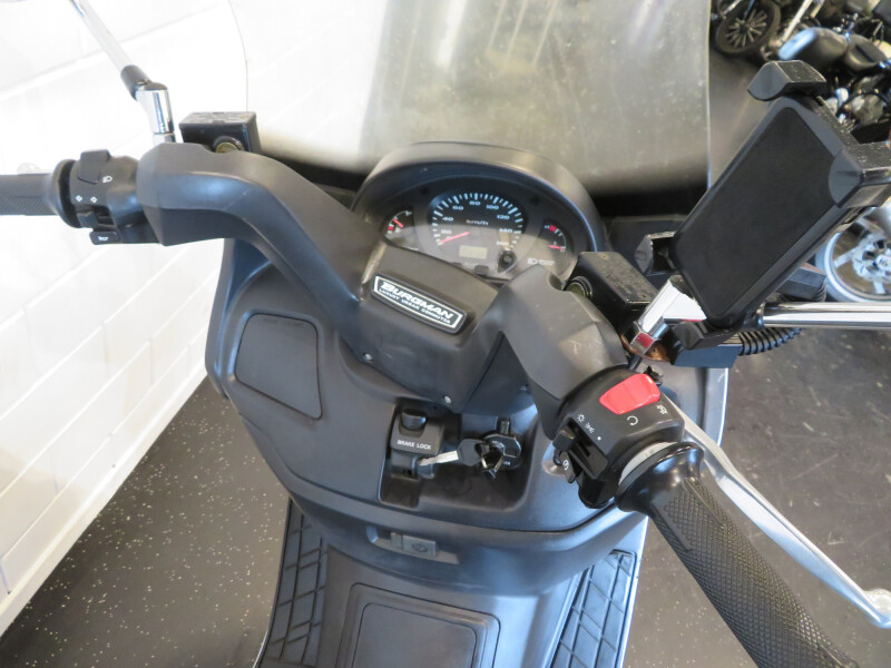 SUZUKI BURGMAN 400 DEGELIJKE SCOOTER!! - € 1.250 - foto 5