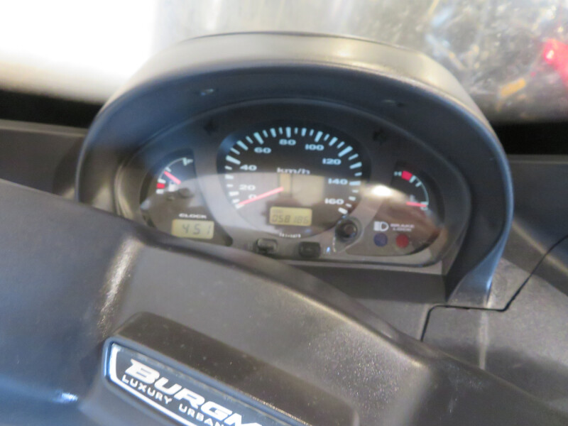 SUZUKI BURGMAN 400 DEGELIJKE SCOOTER!! - € 1.250 - foto 6