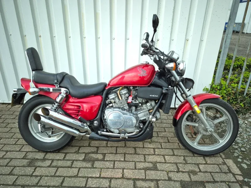 Honda Supermagna VF700c, stoere chopper