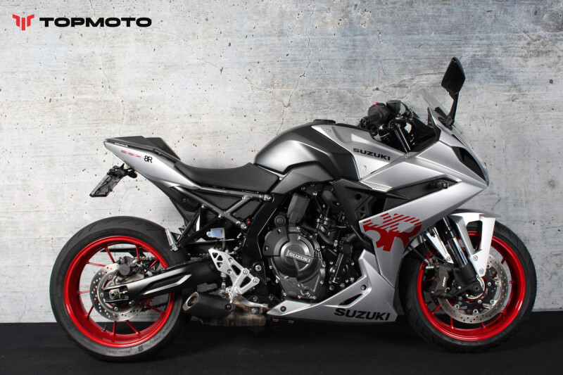 Suzuki GSX-8R