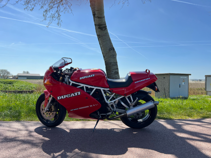 Ducati 900 Supersport uit 1992