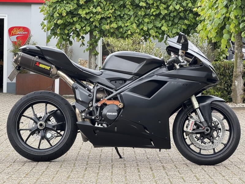 Ducati 848 evo