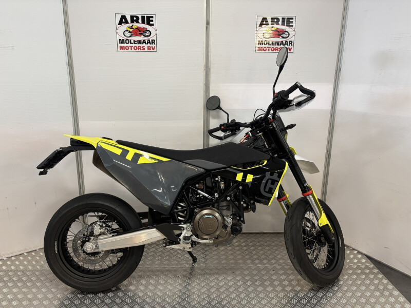 Husqvarna 701 SUPERMOTO