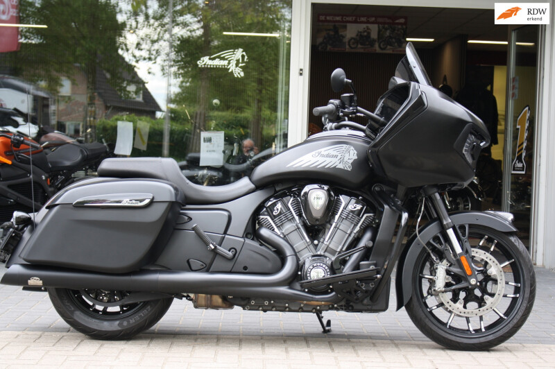 Indian Tour 108 Challenger Dark Horse , 24 maanden exclusive Dealer garantie