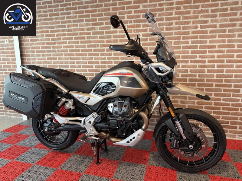 Moto Guzzi V85 TT Travel, Full Option, NIEUWSTAAT!!!