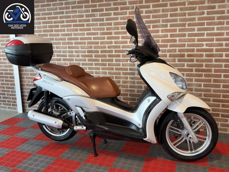 Yamaha 250 X-City Topkoffer, Handvatverwarming, Alleskunner!