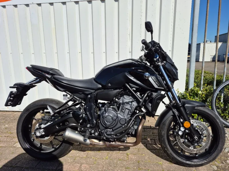 Yamaha MT-07 uit 2024, nagenoeg nieuwe motor