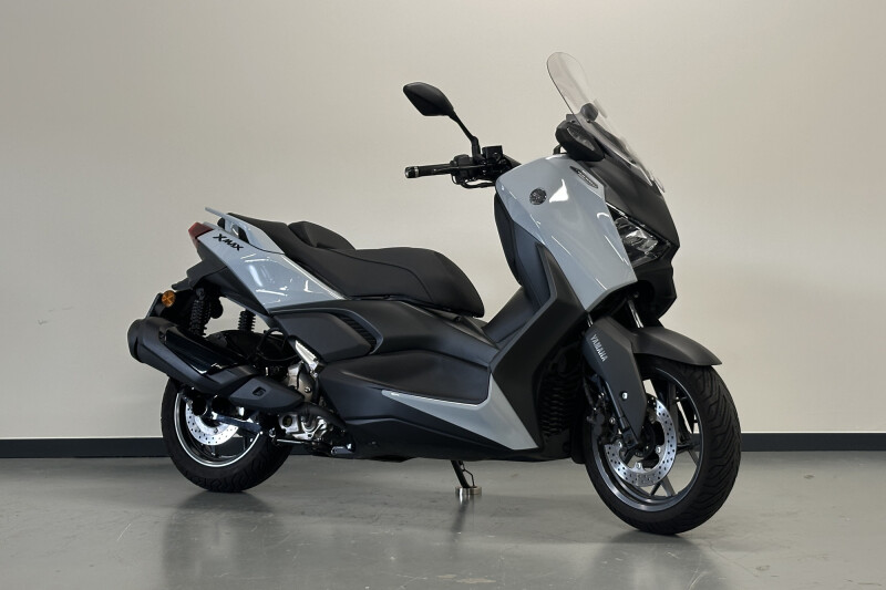 Yamaha XMAX 300 TECH MAX+