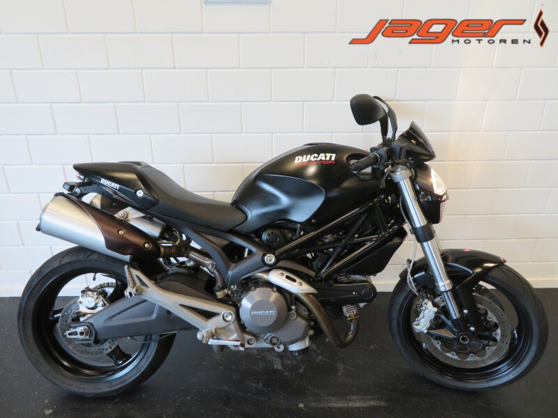 DUCATI MONSTER 696 M696 TOP CONDITIE!!