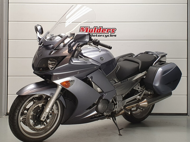Yamaha FJR 1300 YAMAHA FJR 1300