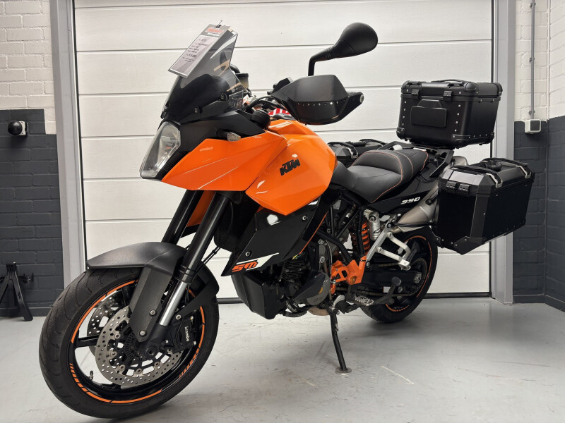 KTM 990 SUPERMOTO T