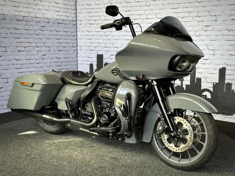 Harley-Davidson FLTRXS Road Glide Spec.Viv.Bl.