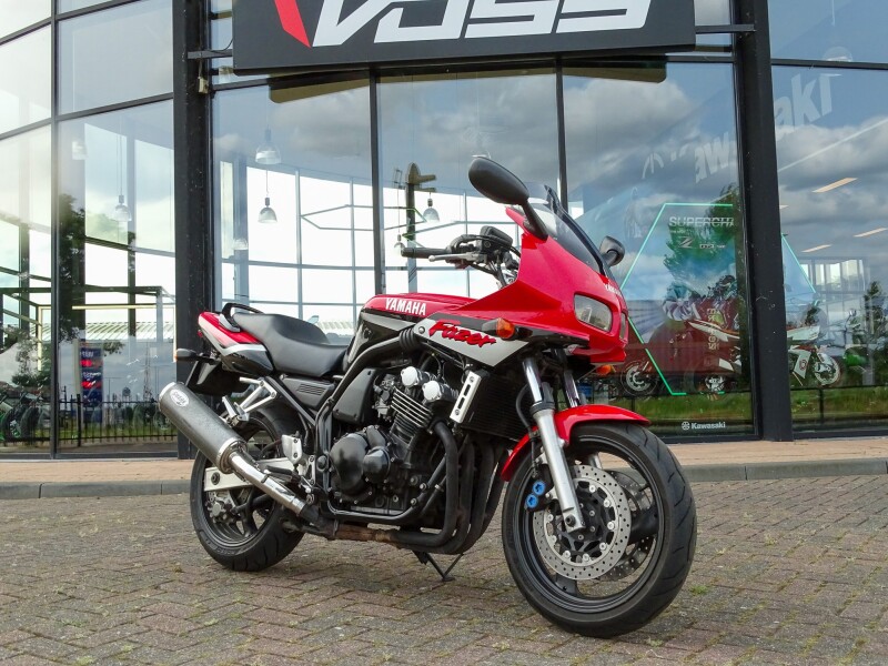 Yamaha FZS600S FAZER