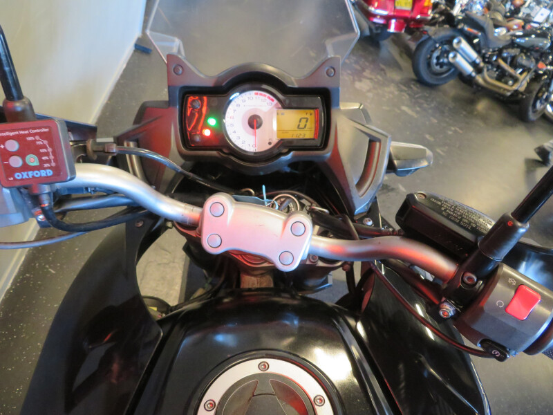 KAWASAKI VERSYS 650 BLACK EDITION! - € 3.850 - foto 5