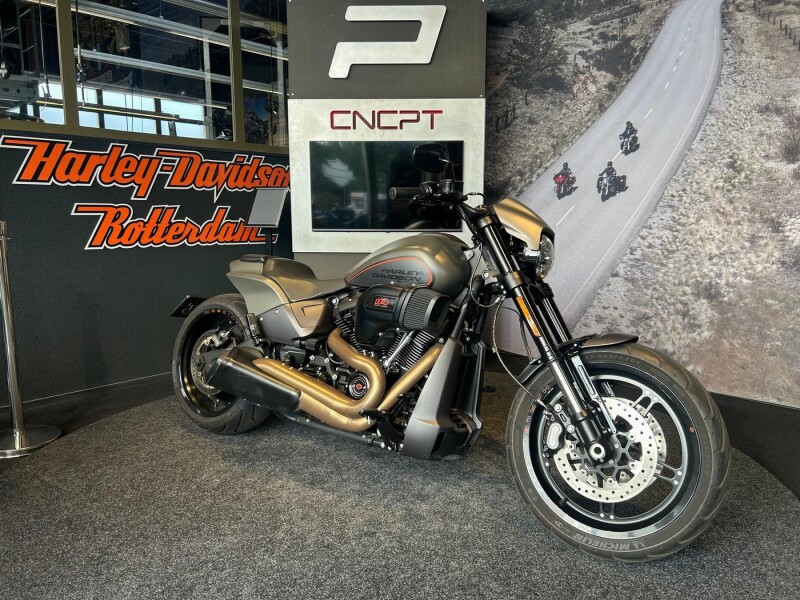 Harley-Davidson SOFTAIL FXDR 114