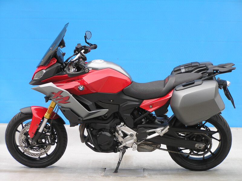 BMW F900XR VERLAAGD AF FABRIEK