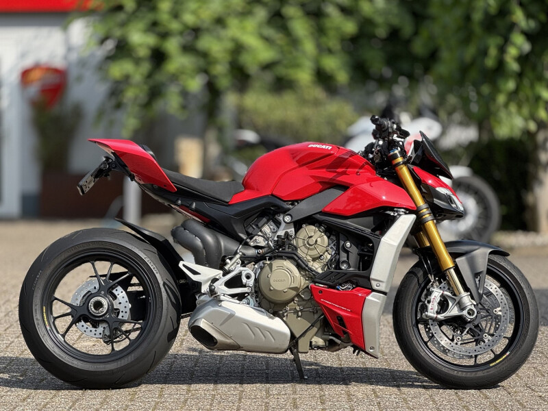Ducati Streetfighter V4S Red
