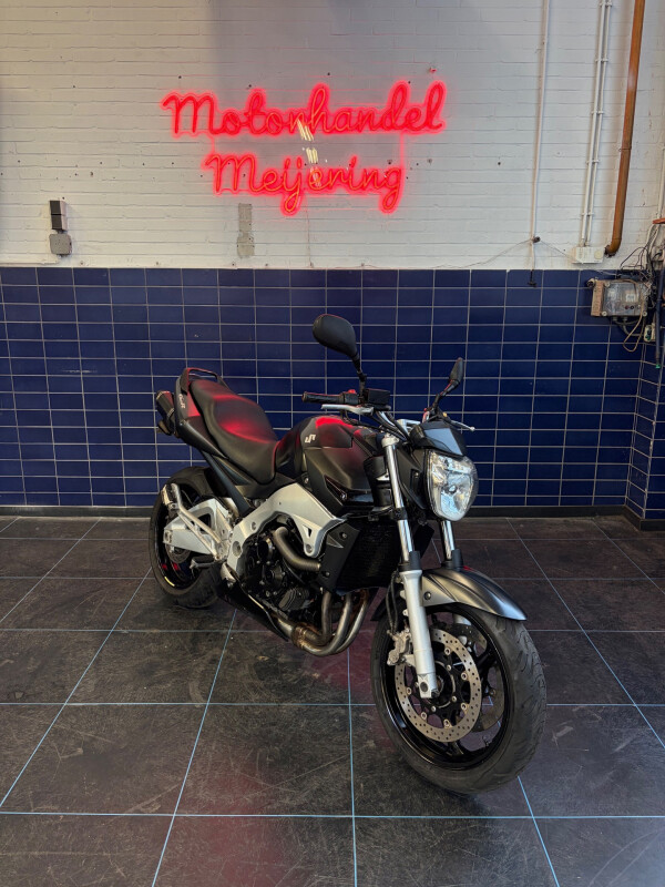 Suzuki Tour GSR 600