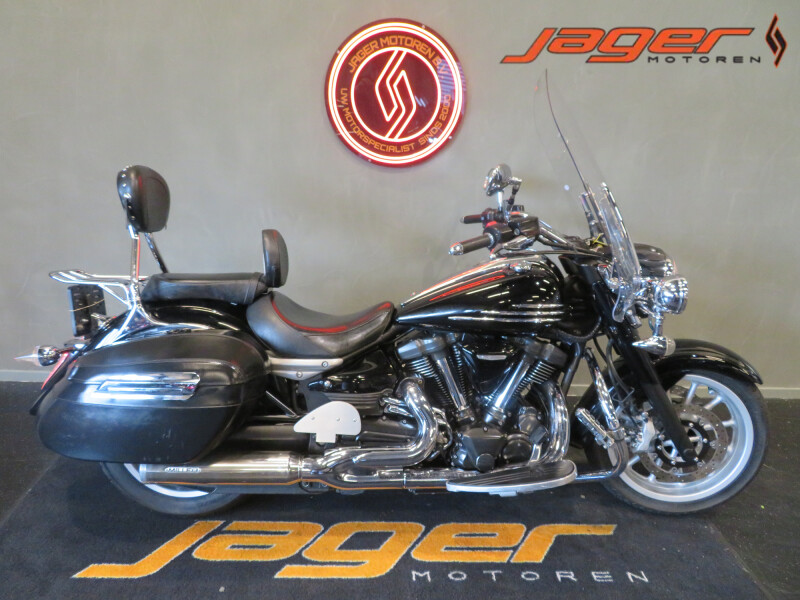 YAMAHA XV 1900 MIDNIGHT STAR SUPER FRAAI!