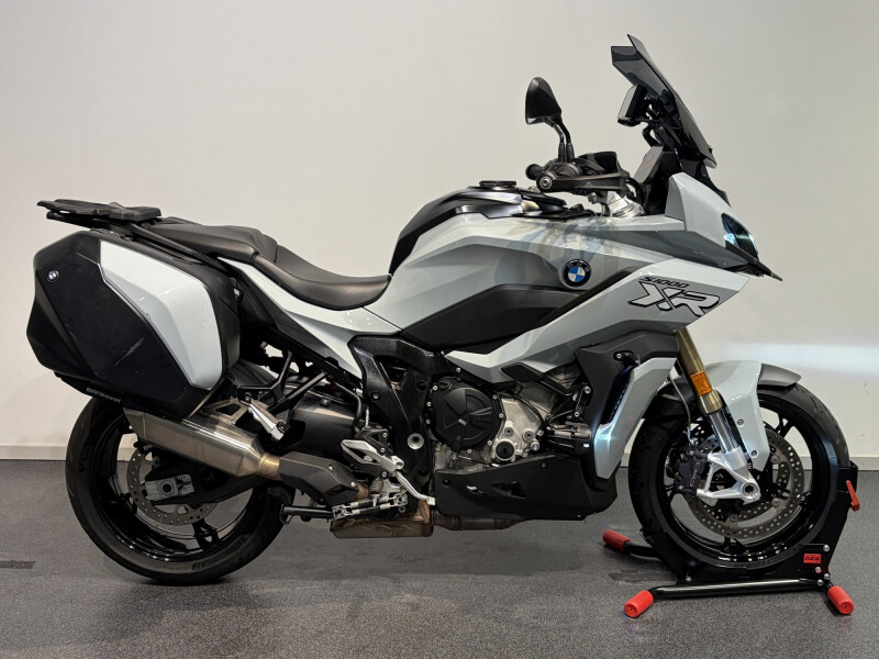 BMW S 1000 XR model E/P
