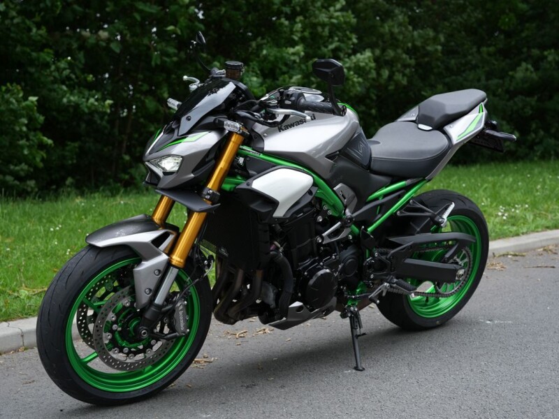 KAWASAKI Z900