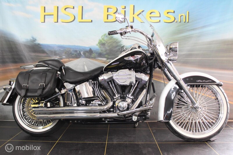 Harley Davidson 88 FLSTNI Softtail Deluxe