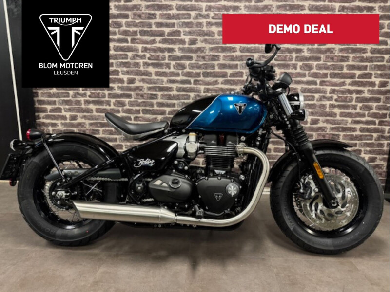 Triumph BOBBER Interstellar Blue / Sapphire Black