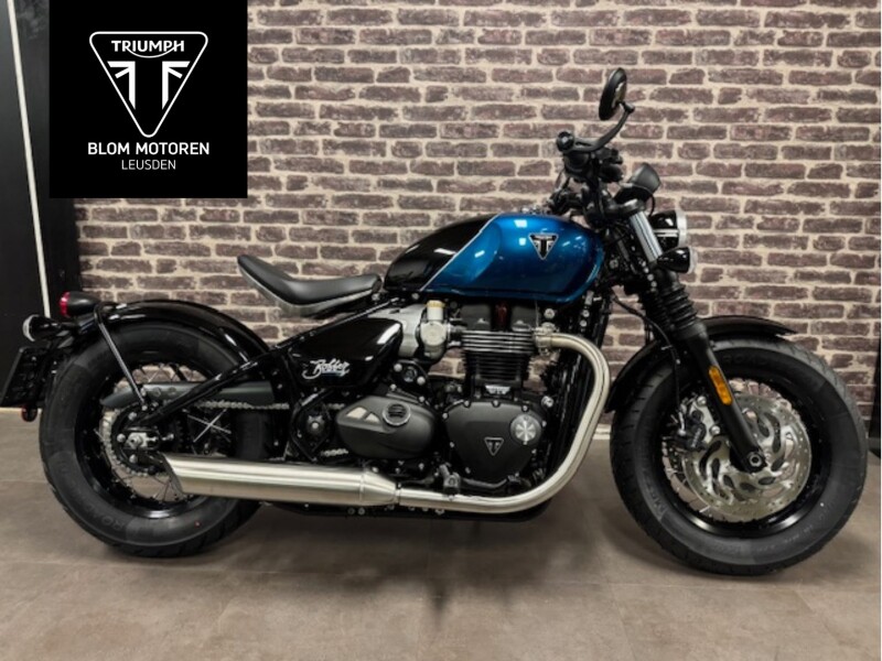 Triumph BOBBER Interstellar Blue / Sapphire Black