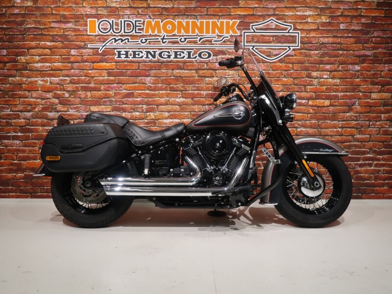 Harley-Davidson FLHC Heritage Classic 107