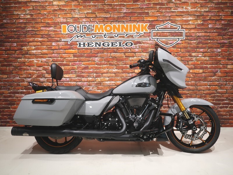 Harley-Davidson FLHX Street Glide 117