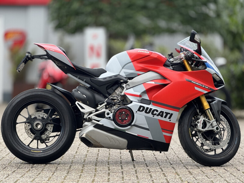 Ducati Panigale V4S Corse