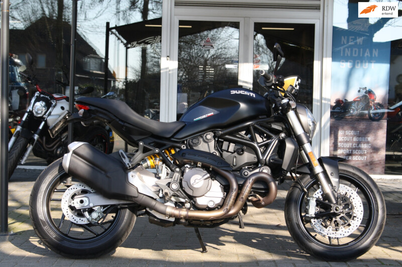 Ducati MONSTER 821
