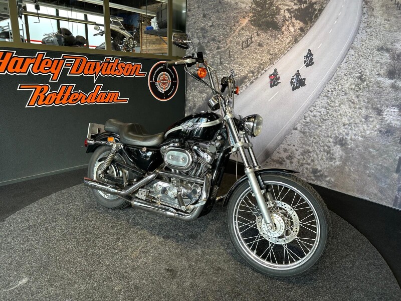 Harley-Davidson XL1200C