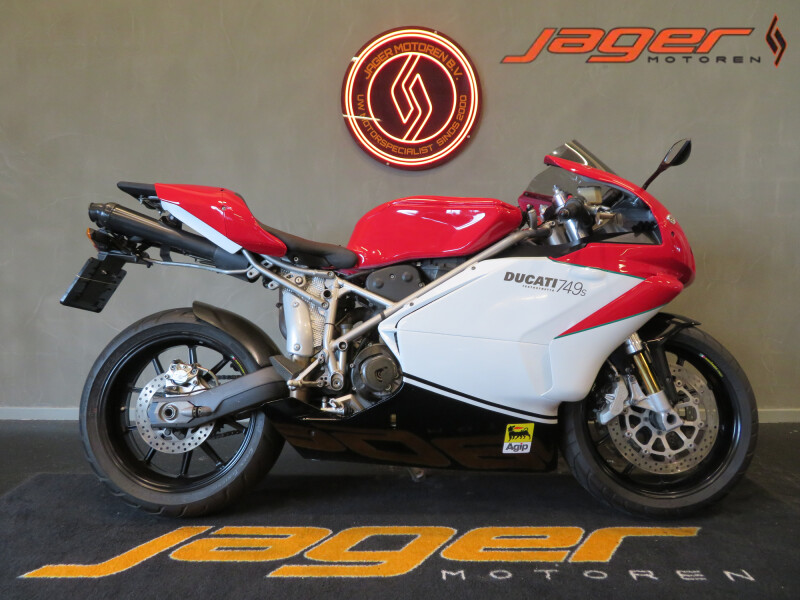 DUCATI 749 S BIPOSTO EXHAUST TOP!