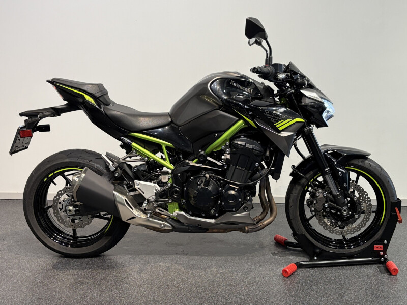 Kawasaki Z900 (70kw)