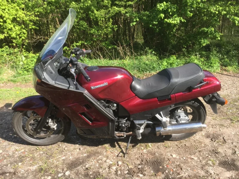 Mooie Kawasaki GTR1000